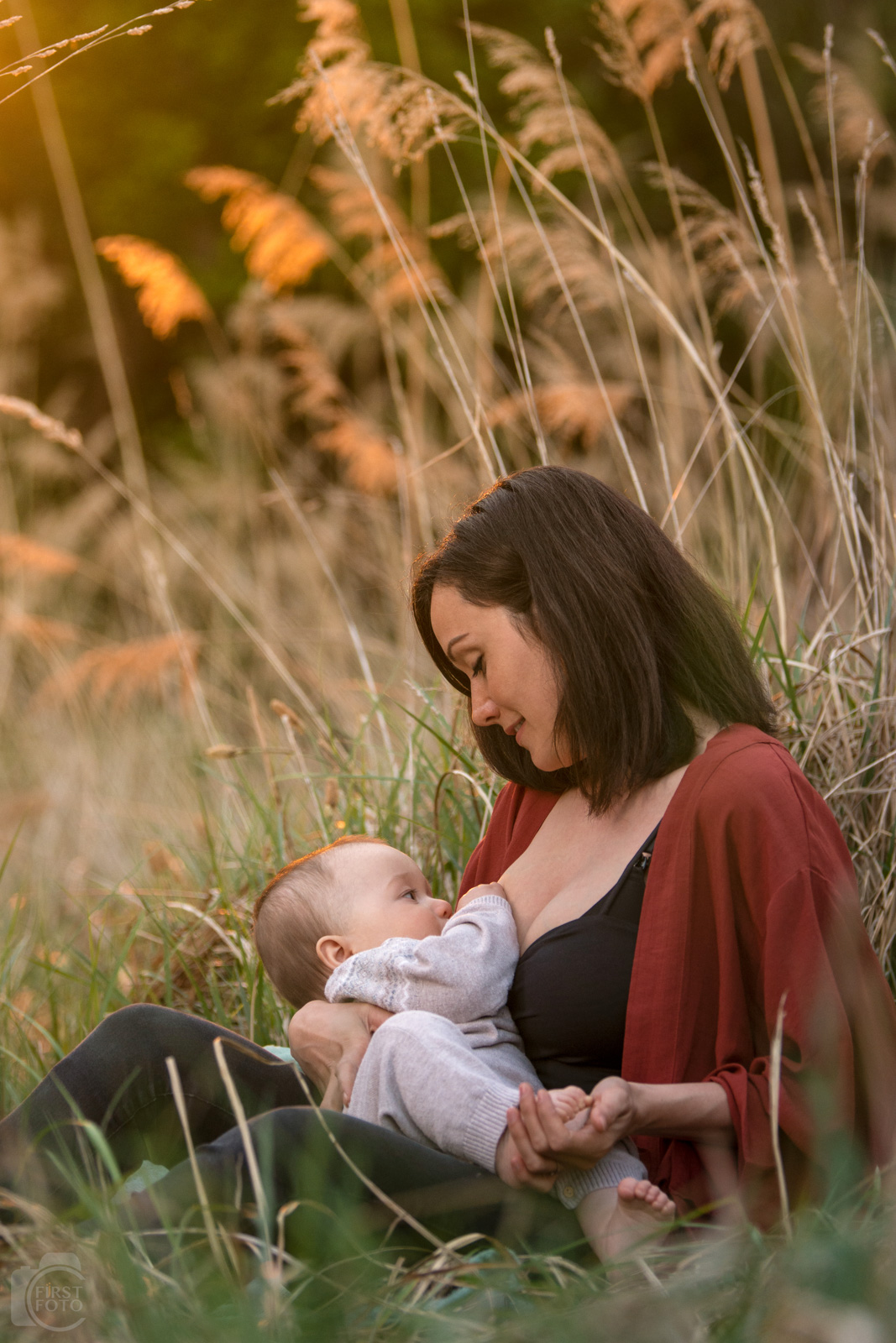 portre_16 anya kismama baba szoptatás boldogság portré naplemente